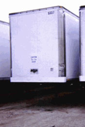 Horizontal baler for recycling 